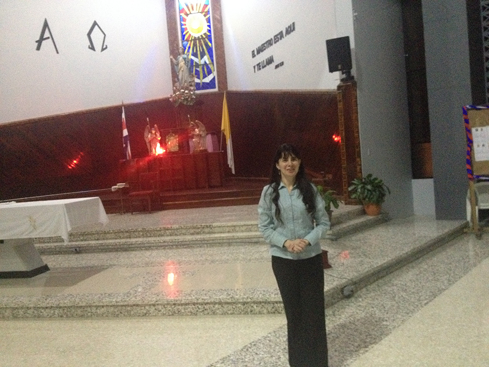Canto en actividades religiosas Ministerio de Silvia Rodriguez